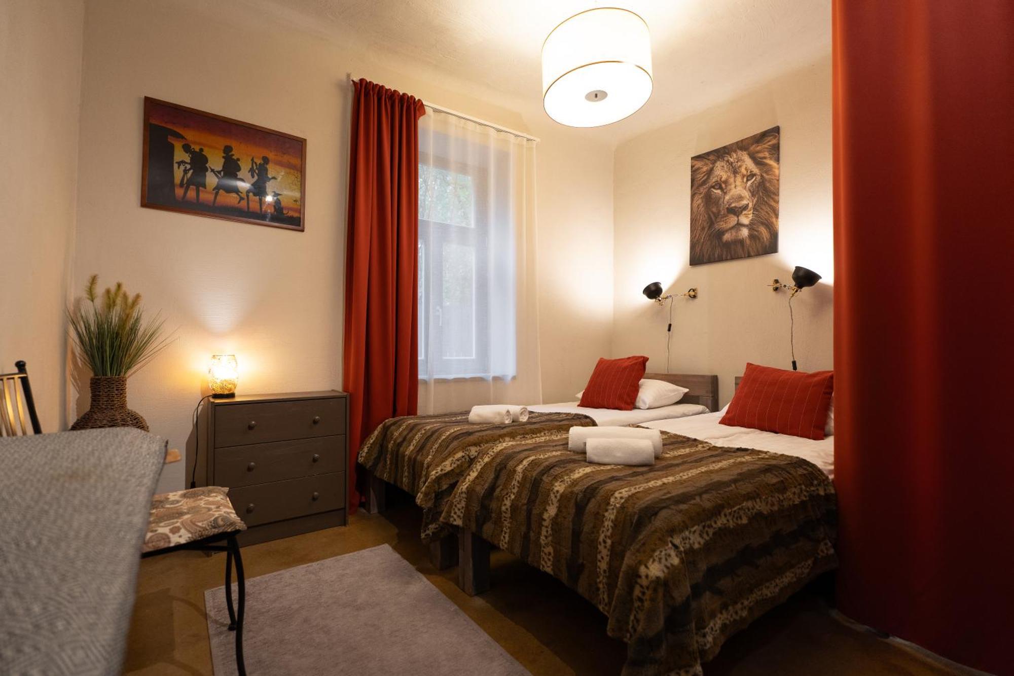 Two Wheels Hotel Riga Ngoại thất bức ảnh
